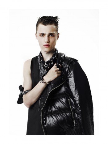 Callum Wilson by Kim Jakobsen To for Izzue Fall 2010 Campaign Callum Wilson by Kim Jakobsen To for Izzue Fall 2010 Campaign