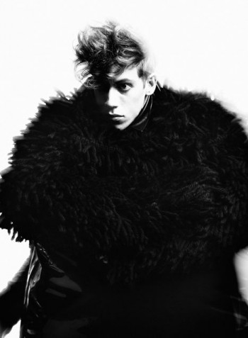 Second Look | Lyle Lodwick by Minoru Kaburagi Second Look | Lyle Lodwick by Minoru Kaburagi