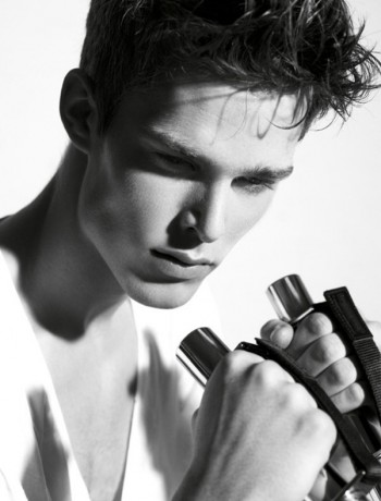 Nils Butler by Nicolas Valois for Elle Argentina Nils Butler by Nicolas Valois for Elle Argentina