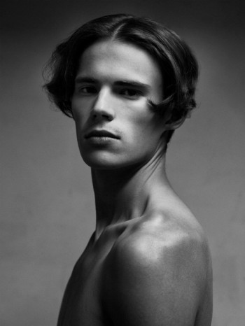 Thomas Hassler, Frey Mudd, Evan Santoro, Mikael Larsson, Marshall Brockley & Luca Schmitz by Steven Chu | Beauty Exclusive Thomas Hassler, Frey Mudd, Evan Santoro, Mikael Larsson, Marshall Brockley & Luca Schmitz by Steven Chu | Beauty Exclusive