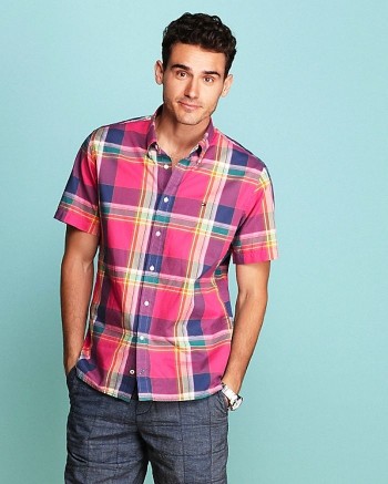 Arthur Kulkov is in Technicolor for Tommy Hilfiger’s Shore Things Collection Arthur Kulkov is in Technicolor for Tommy Hilfiger’s Shore Things Collection