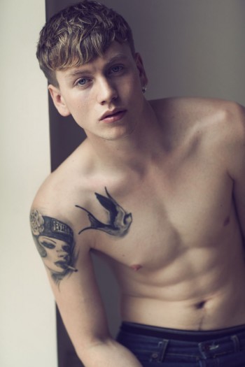 Cecilie Harris Photographs Sid Ellisdon for Phoenix Digital Cecilie Harris Photographs Sid Ellisdon for Phoenix Digital