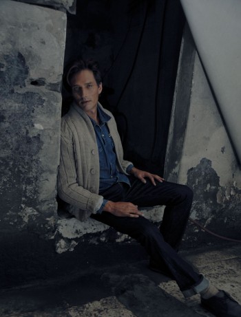 Ersoy Alap Captures a Relaxed David Rupping for Esquire Turkey