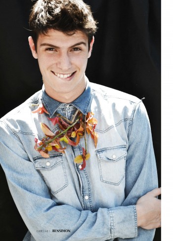 Ari Mendes Lenses a Playful Joaco Carreira for Reflex Ari Mendes Lenses a Playful Joaco Carreira for Reflex
