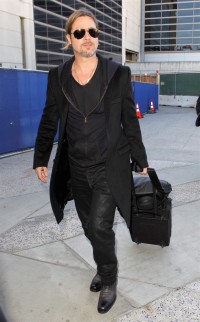 Brad Pitt - LAX - splashnews low res