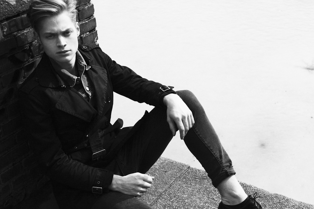 Tino Crisó Shoots with Mega Model Patrick Hille