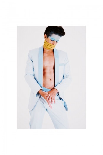 Jairo Reunites with Photographer Dilia Oviedo for a Bold New Photo Session