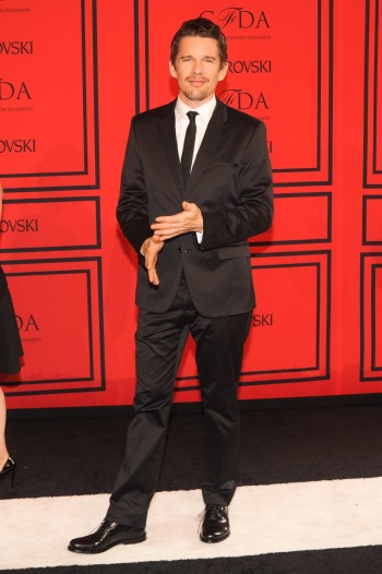 Ethan Hawke Wears Calvin Klein Collection to 2013 CFDA Awards Ethan Hawke Wears Calvin Klein Collection to 2013 CFDA Awards
