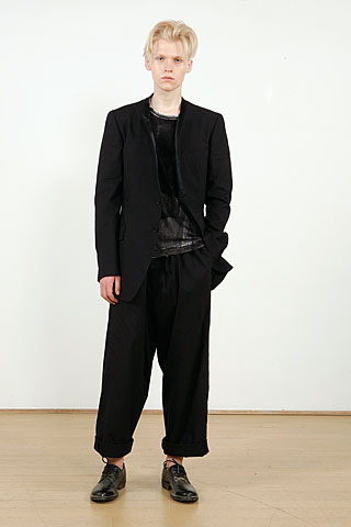 Yohji Yamamoto Spring 2010 – The Fashionisto