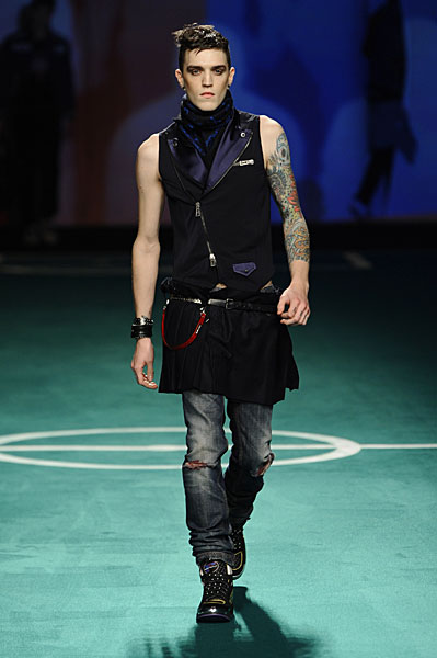 Milan Fashion Week | Frankie Morello Fall 2010 – The Fashionisto