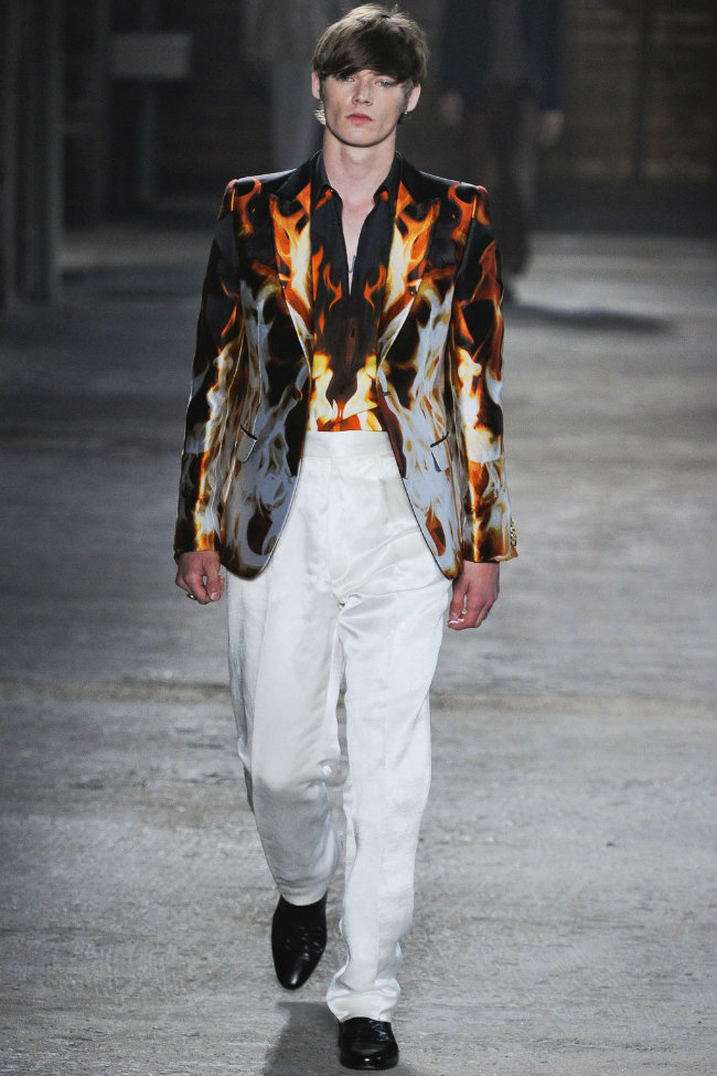 Alexander McQueen Spring 2012 | Milan Fashion Week – The Fashionisto