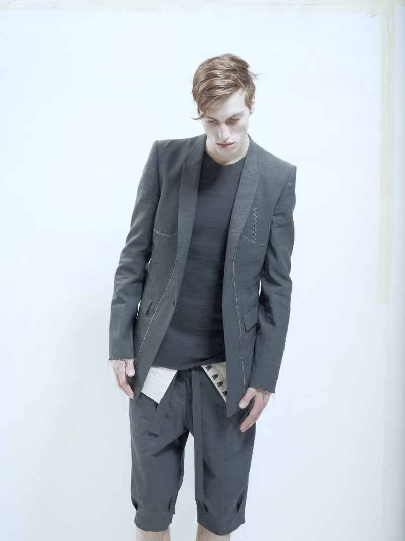 Matthijs by Mote Sinabel for The Viridi-anne Spring 2012 – The Fashionisto
