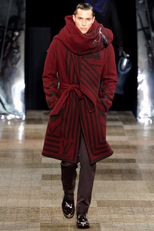 Paris Fashion Week: Louis Vuitton men's fall-winter 2012 - Los
