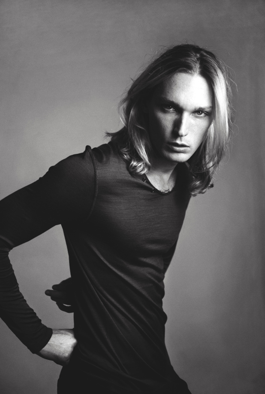 Rowan Papier Photographs a Blond Bobby Warden | The Fashionisto