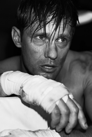 Alexander Skarsgård Jumps in the Boxing Ring for M Magazine – The ...