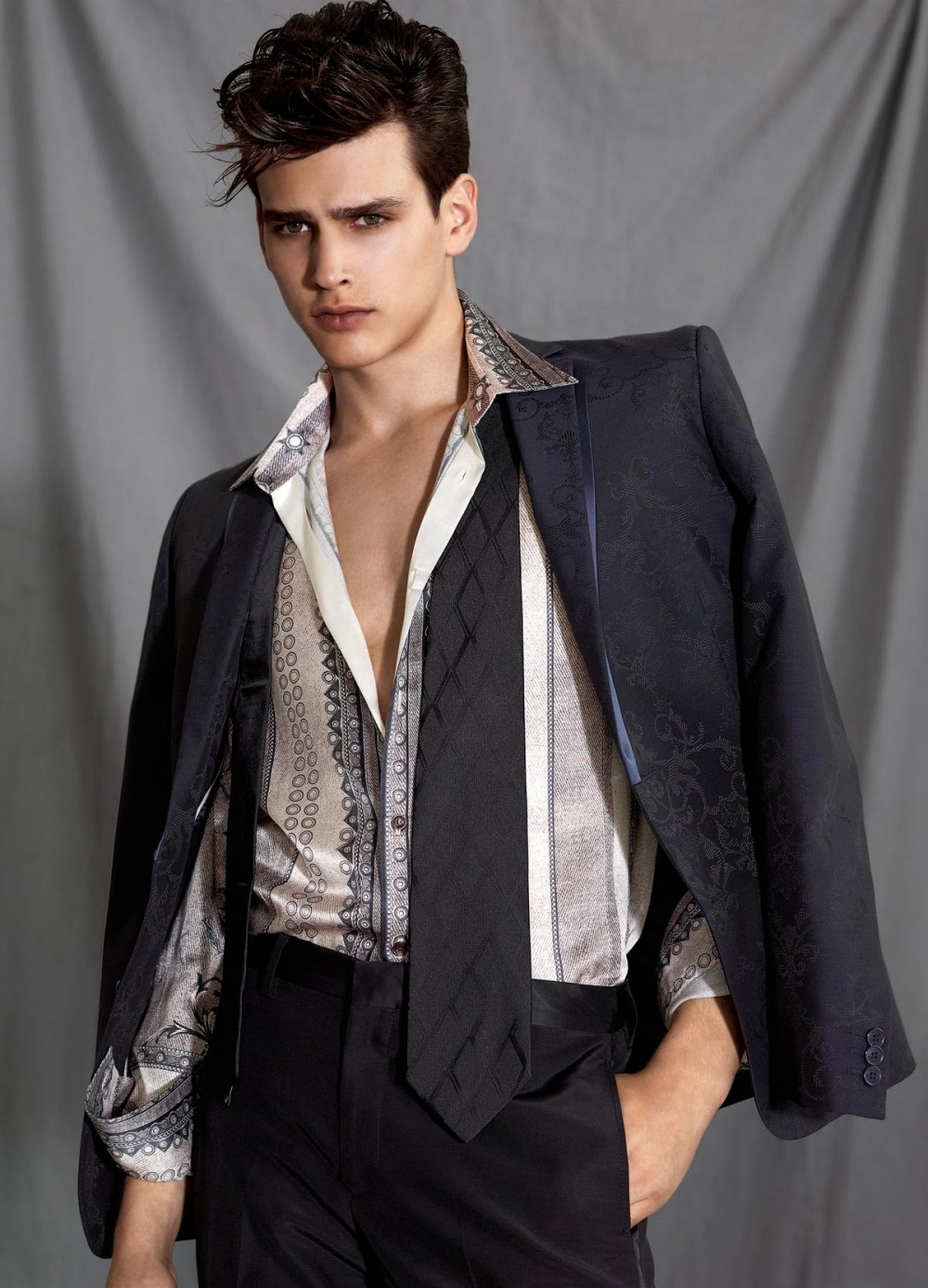 Simon Van Meervenne Graces Versace Collection Spring/Summer 2013 ...