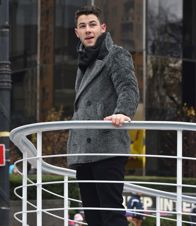 Nick Jonas Wears Emporio Armani Fur Jacket to Macy's Thanksgiving Parade –  The Fashionisto