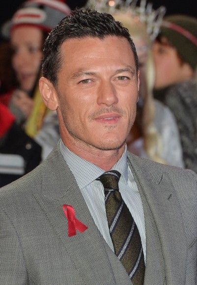 Luke Evans Wears Gieves & Hawkes to 'The Hobbit: The Battle of the Five ...