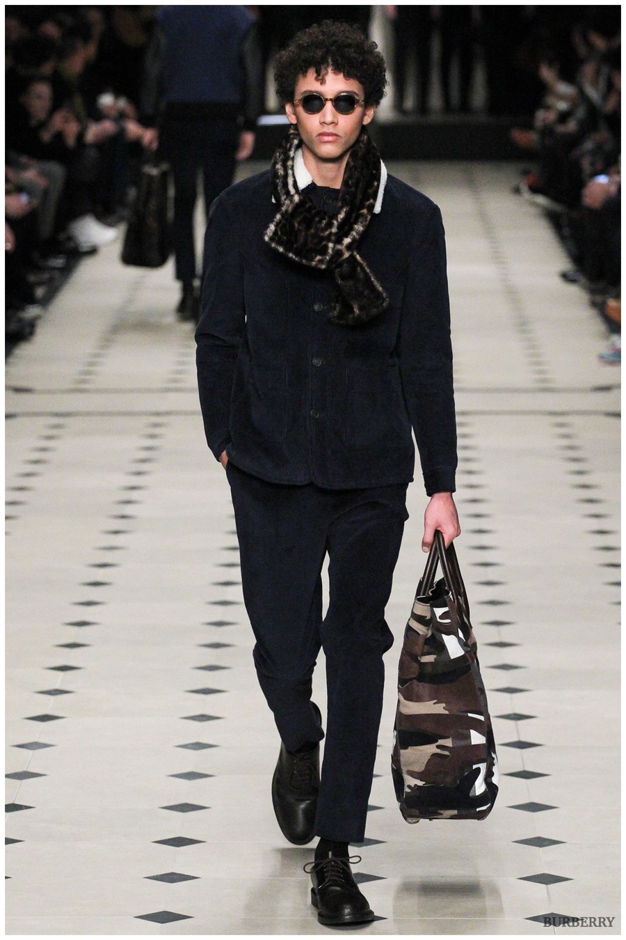 Burberry Prorsum Fall/Winter 2015 Shearling, Animal Prints, Monogramed ...