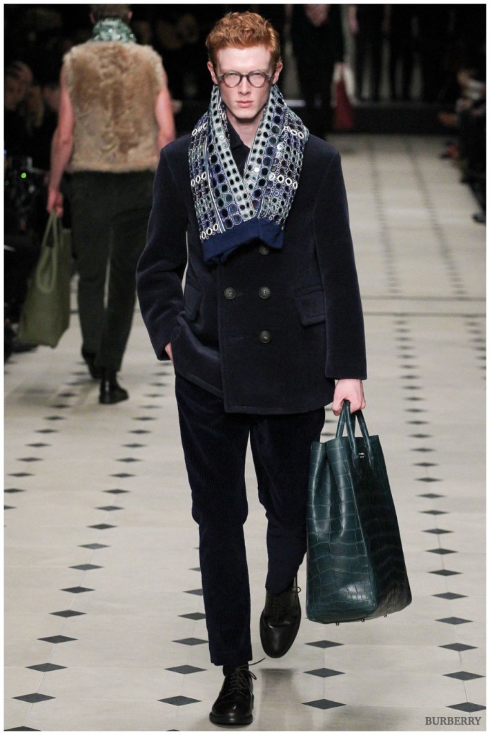 Burberry Prorsum Fall/Winter 2015 Shearling, Animal Prints, Monogramed ...