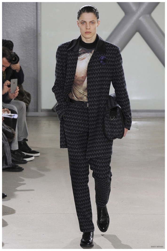 Issey Miyake Fall/Winter 2015 Menswear Collection Channels Japanese ...