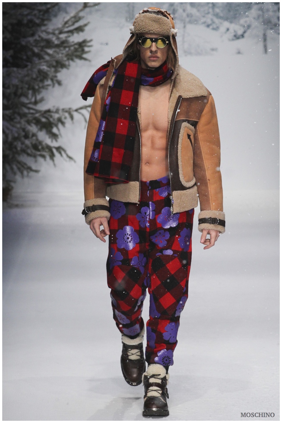 Moschino Fall Winter 2015 London Collections Men 036