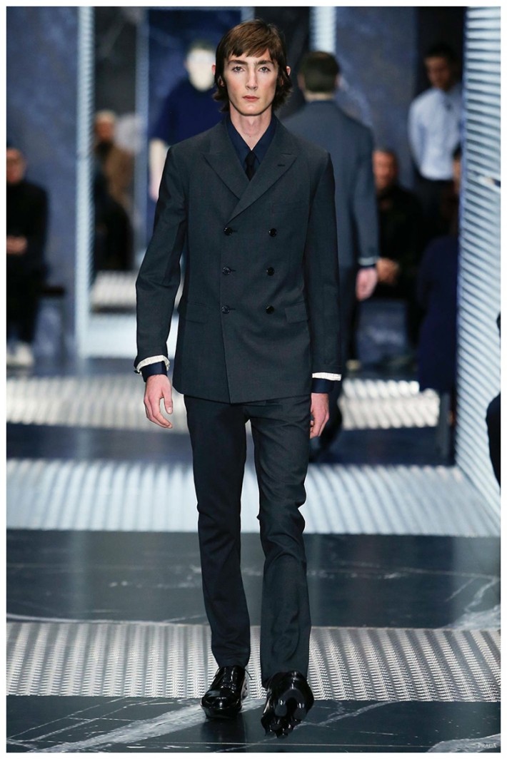 Prada Fall/Winter 2015 Menswear Collection: Black Minimalism – The ...