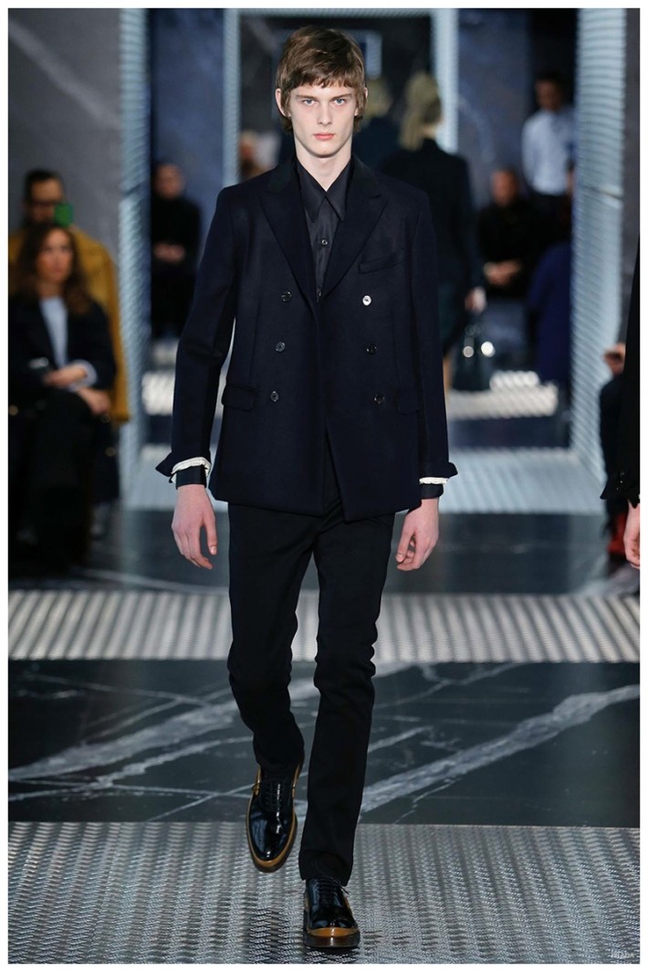 Prada Fall/Winter 2015 Menswear Collection: Black Minimalism – The ...