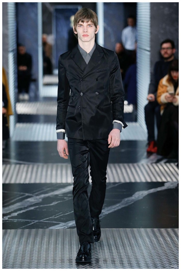 Prada Fall/Winter 2015 Menswear Collection: Black Minimalism – The ...