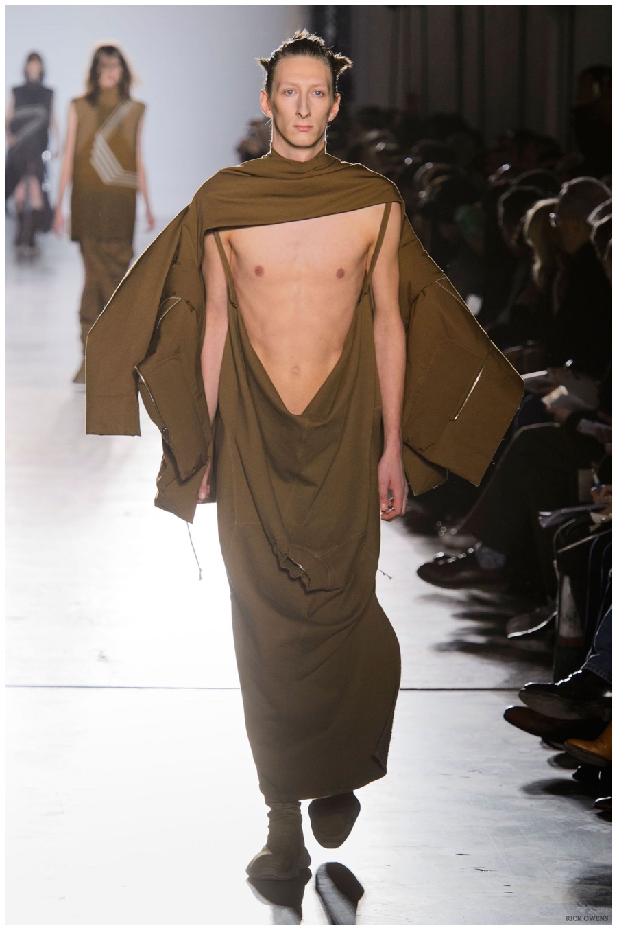 Rick Owens Fall Winter 2015 Menswear Collection Paris Fashion Week 025