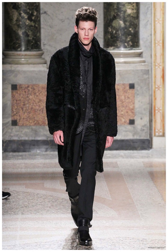 Roberto Cavalli Fall/Winter 2015 Menswear: Somber Opulence – The ...