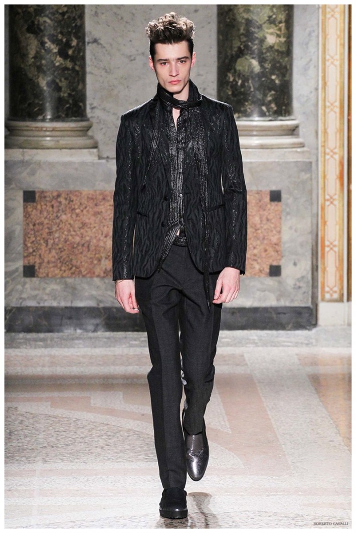 Roberto Cavalli Fall/Winter 2015 Menswear: Somber Opulence – The ...