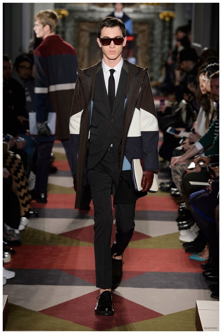 Valentino Fall/Winter 2015 Menswear Collection: Geometric Print ...