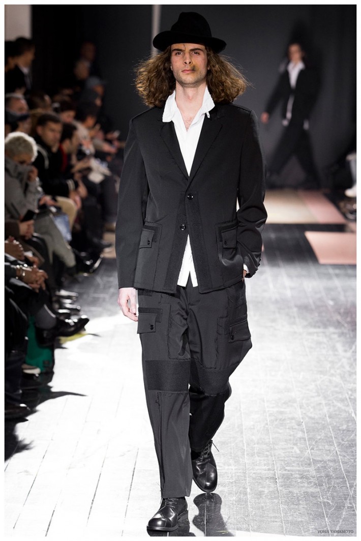 Yohji Yamamoto Fall/Winter 2015 Menswear Collection: The Black Wardrobe ...