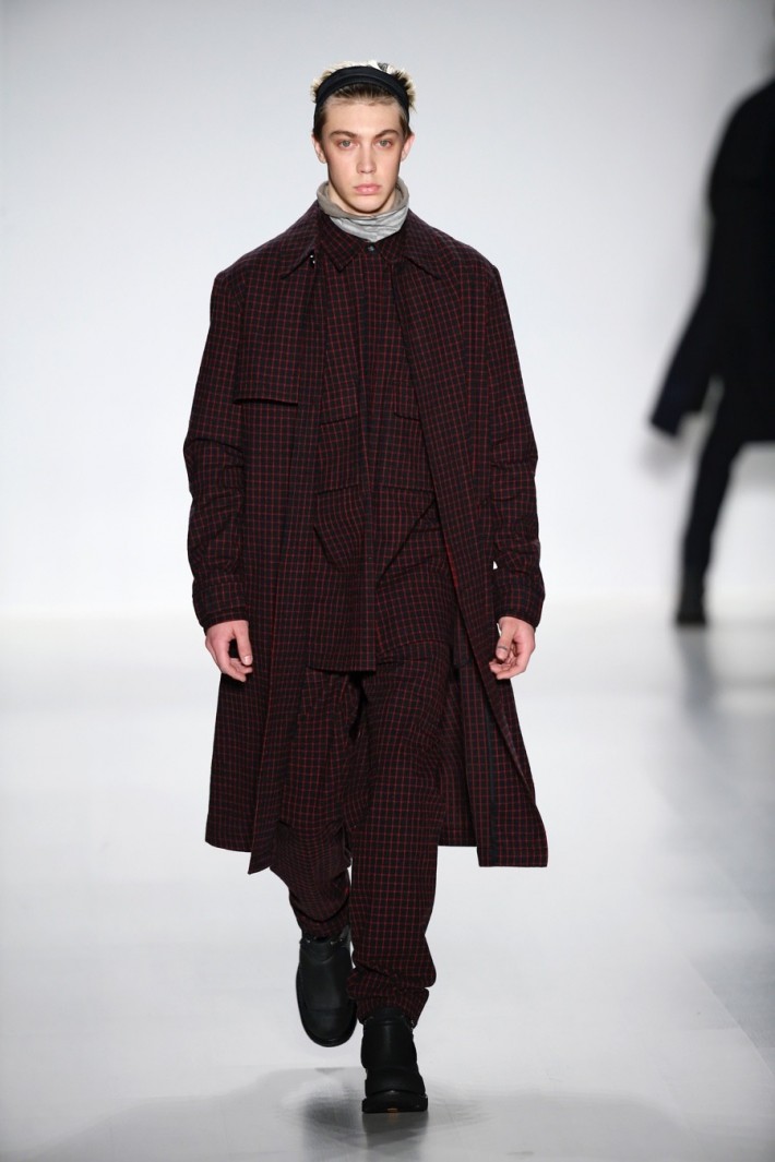 Richard Chai Embraces 90s Inspired Downtown Cool Styles for Fall/Winter ...