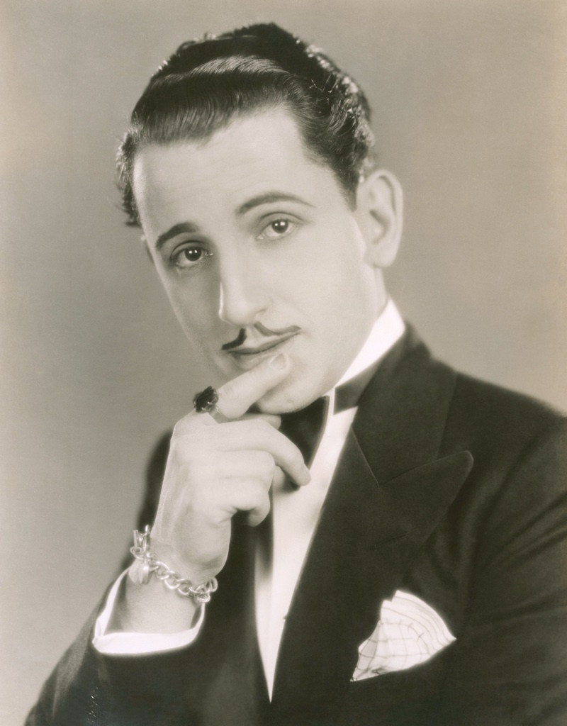 Slick 1920s Mens Hairstyle 