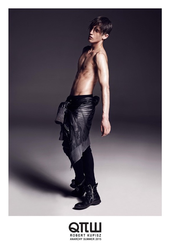 Anatol Modzelewski hits a strong pose as the star of the Robert Kupisz Anarchy summer 2015 campaign.