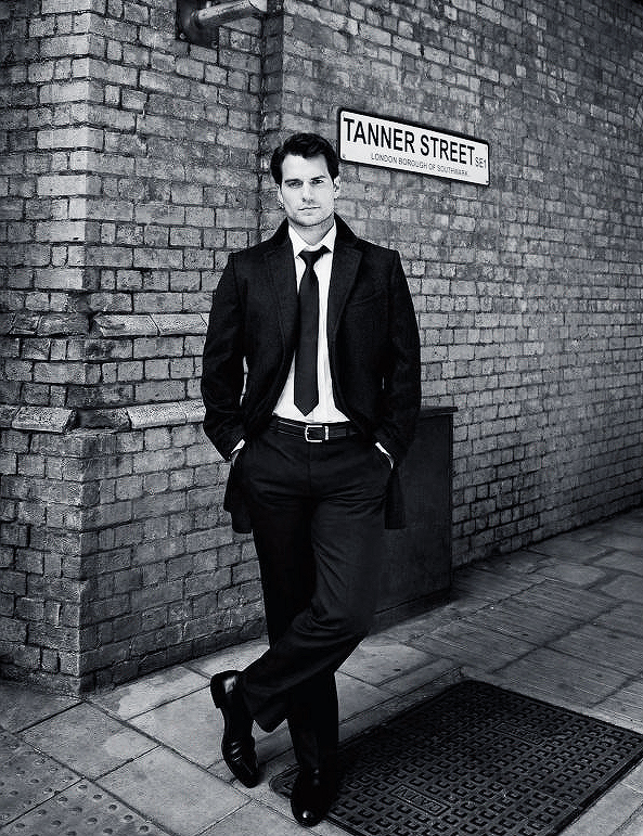 Henry Cavill Covers September 2015 Men’s Fitness, Talks Uncomfortable