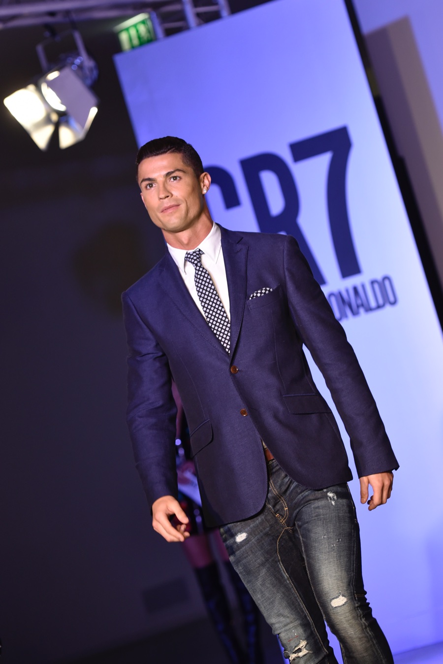 Romantik Daddy respekt Cristiano Ronaldo Hits Catwalk for CR7 Footwear Fall/Winter 2015 – The  Fashionisto