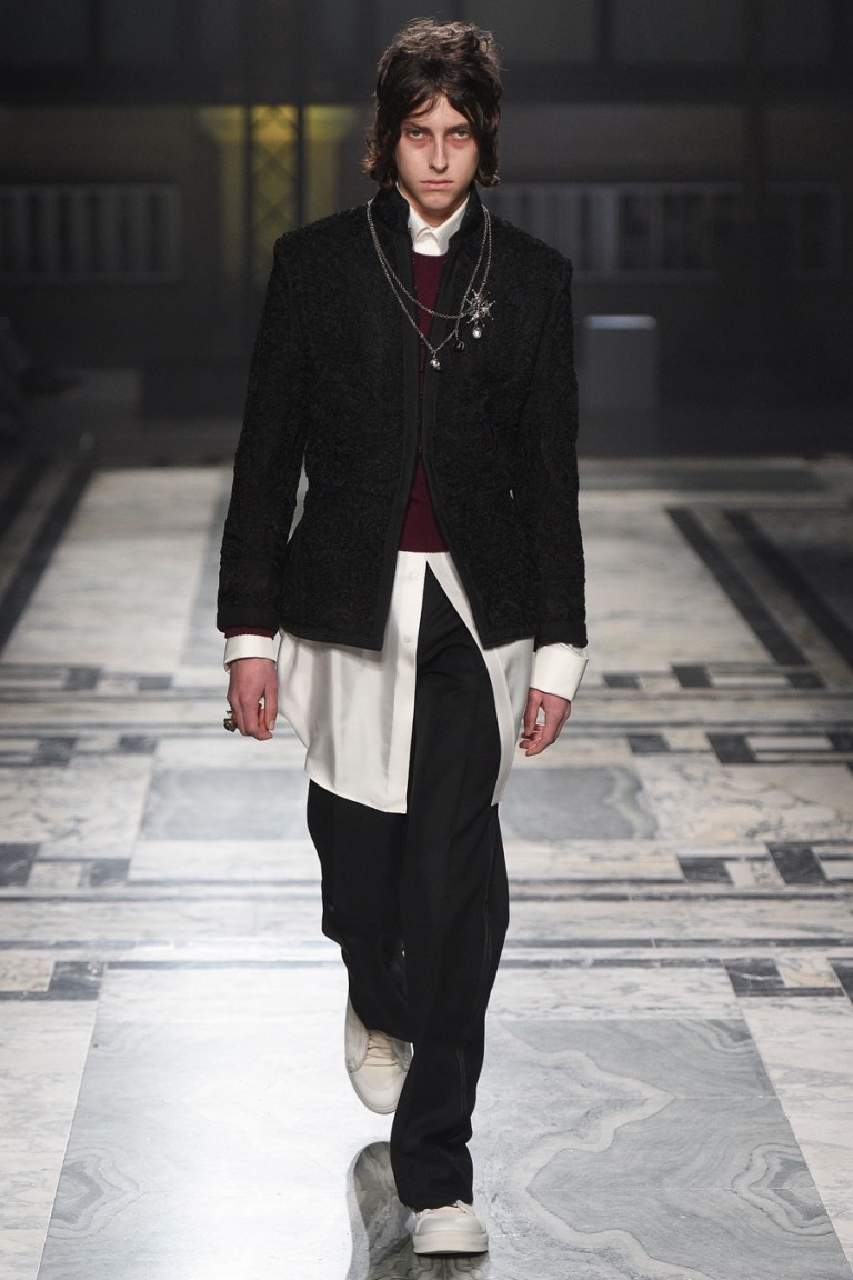 Alexander McQueen 2016 Fall/Winter Men's Collection