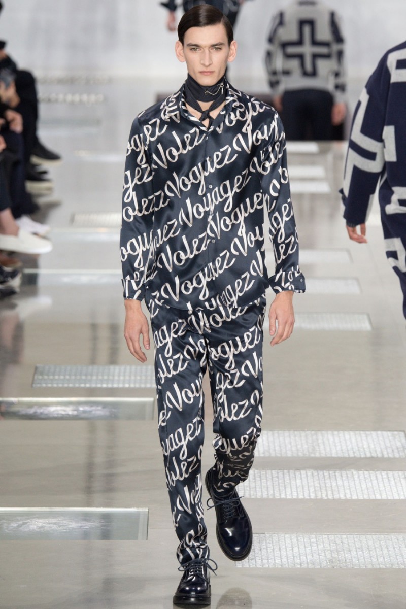 Louis Vuitton Fall 2016 Menswear Fashion Show Details  Louis vuitton men,  Mens accessories fashion, Louis vuitton