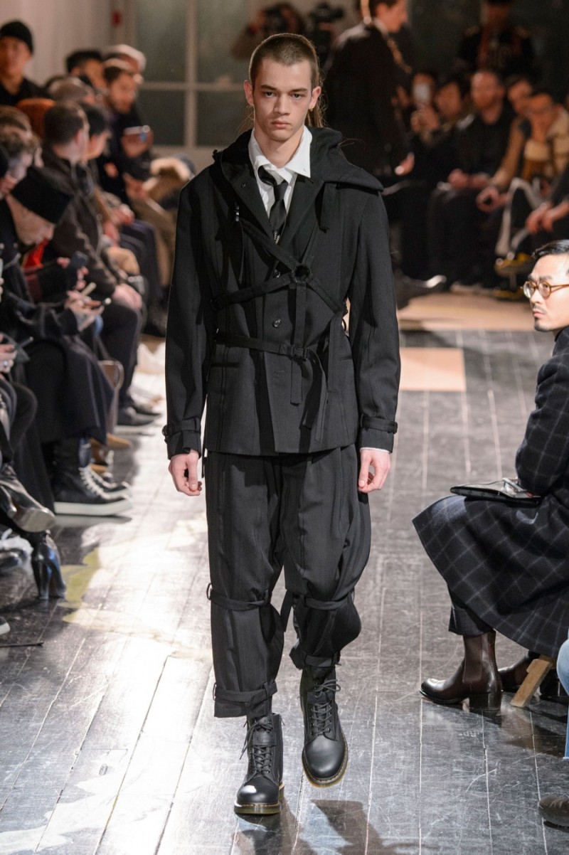 Yohji Yamamoto 2016 Fall/Winter Men's Collection