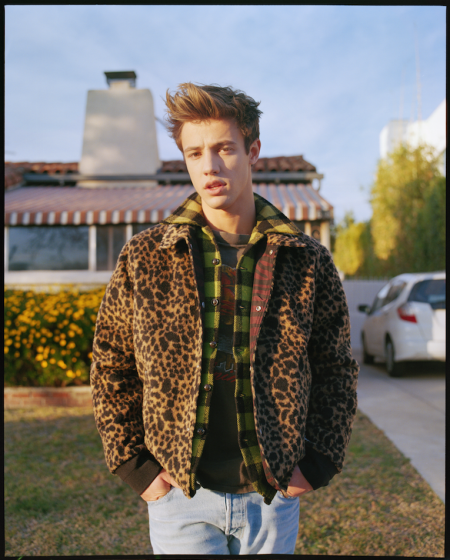 Cameron Dallas Embraces 90s Style for Wonderland Shoot – The Fashionisto