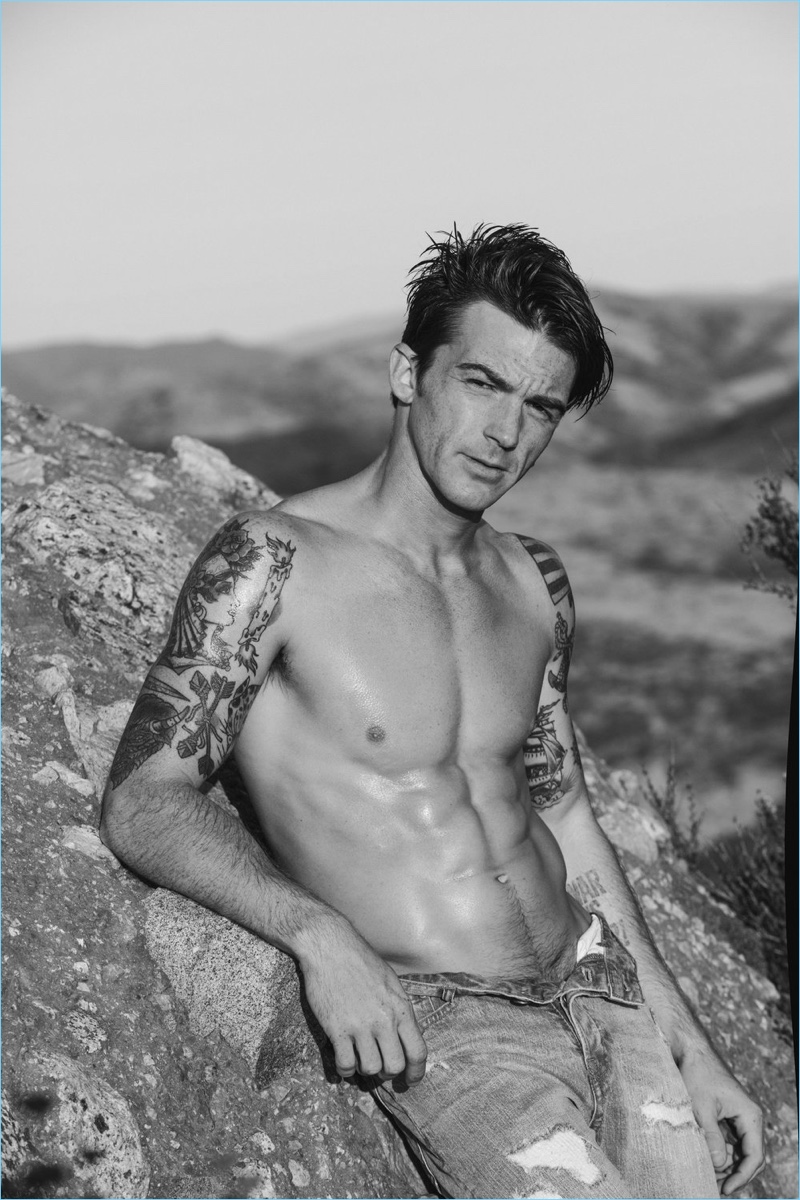 Drake Bell Shirtless Flaunt Photo Shoot | The Fashionisto