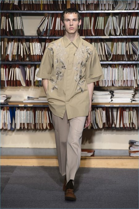 Dries Van Noten Channels 80s Style for Spring '18 Collection – The ...