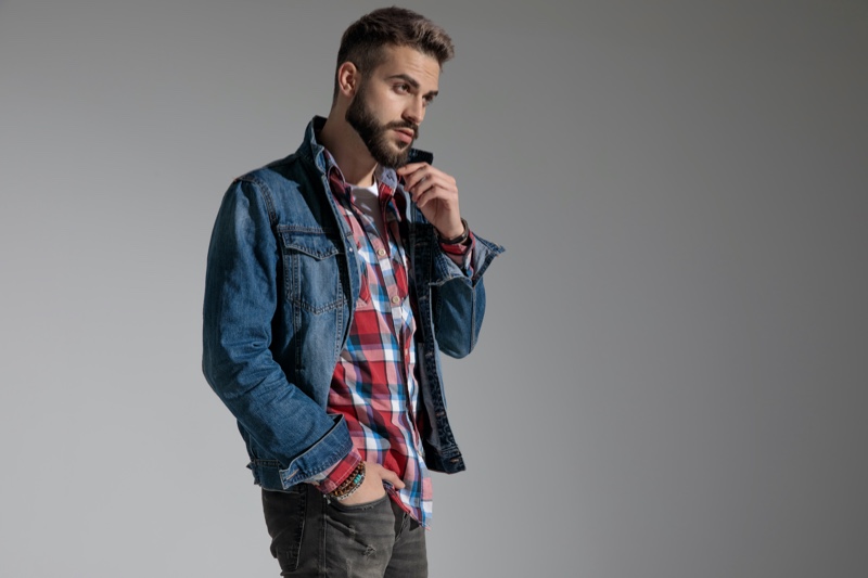 Stylish Outfit Ideas For a Denim Jacket