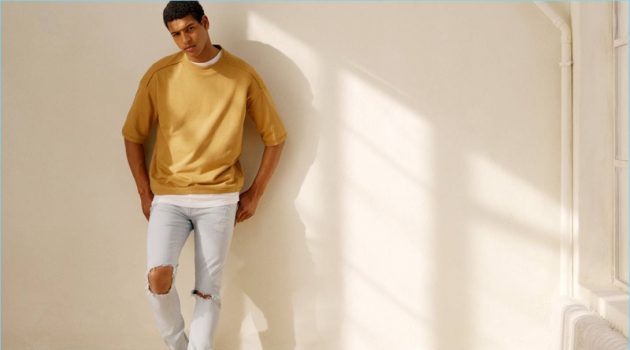 Tidiou M'Baye goes casual in an on-trend look from H&M.