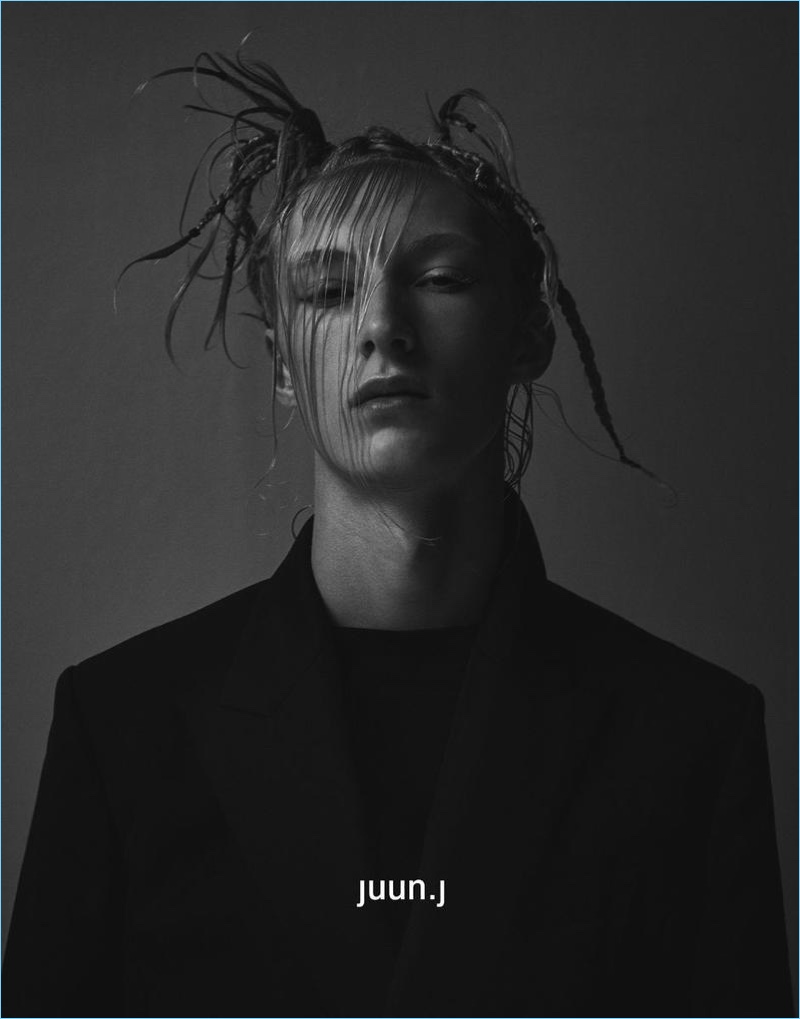 Ville Sydfors stars in JUUN.J's fall-winter 2017 campaign.