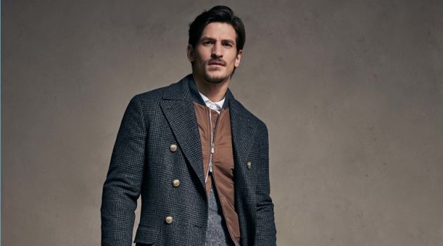 Brunello Cucinelli blends pieces effortless for its fall-winter 2018 collection.