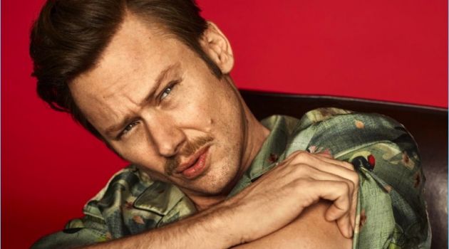 Actor Jimmi Simpson wears a Dolce & Gabbana shirt.